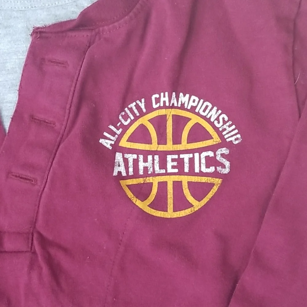 Children place burgandy & grey basketball henley L